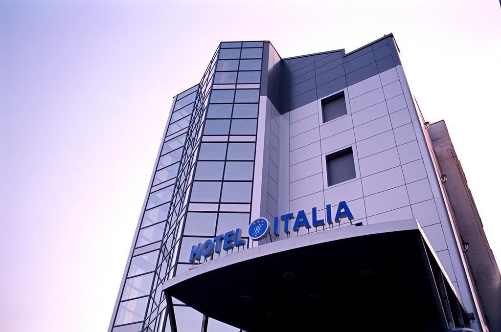 Hotel Italia Carmagnola Dış mekan fotoğraf