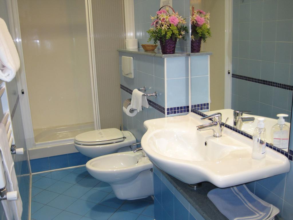 Hotel Italia Carmagnola Oda fotoğraf